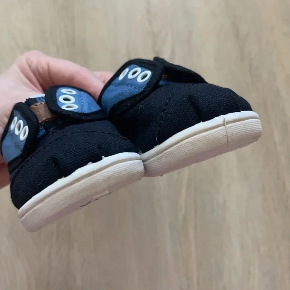 🌸clearance TOMS - Tiny‎ Paseos Shoes, Size: T2 US Toddler, Color: Black Blue